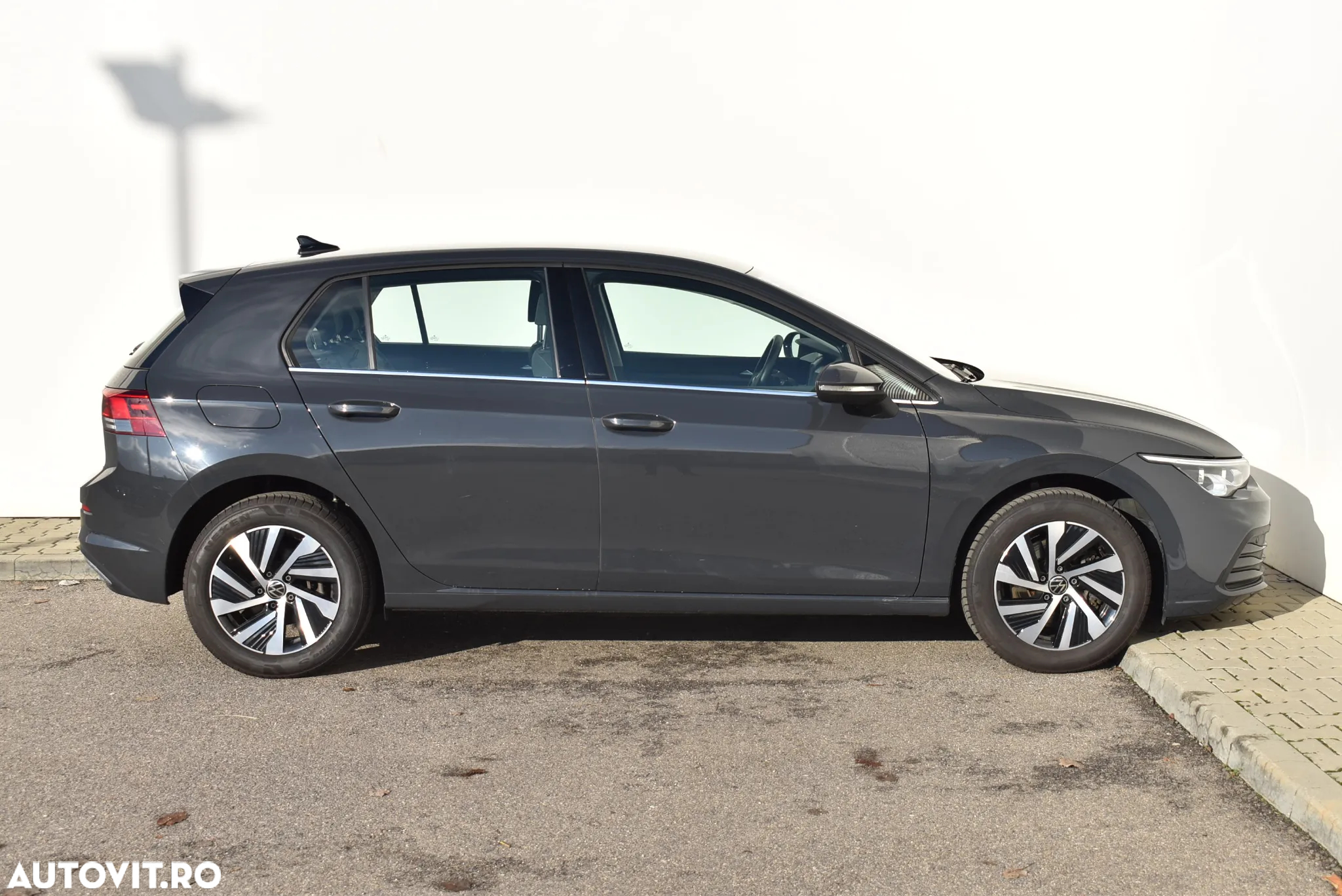 Volkswagen Golf 1.5 eHybrid OPF DSG Style - 4