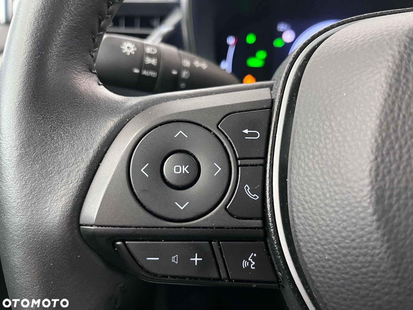 Suzuki Swace 1.8 Hybrid Premium Plus CVT - 17