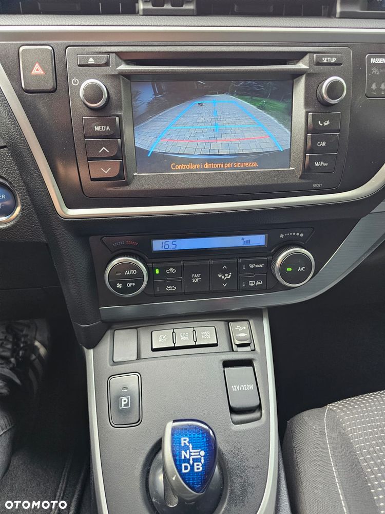 Toyota Auris - 21