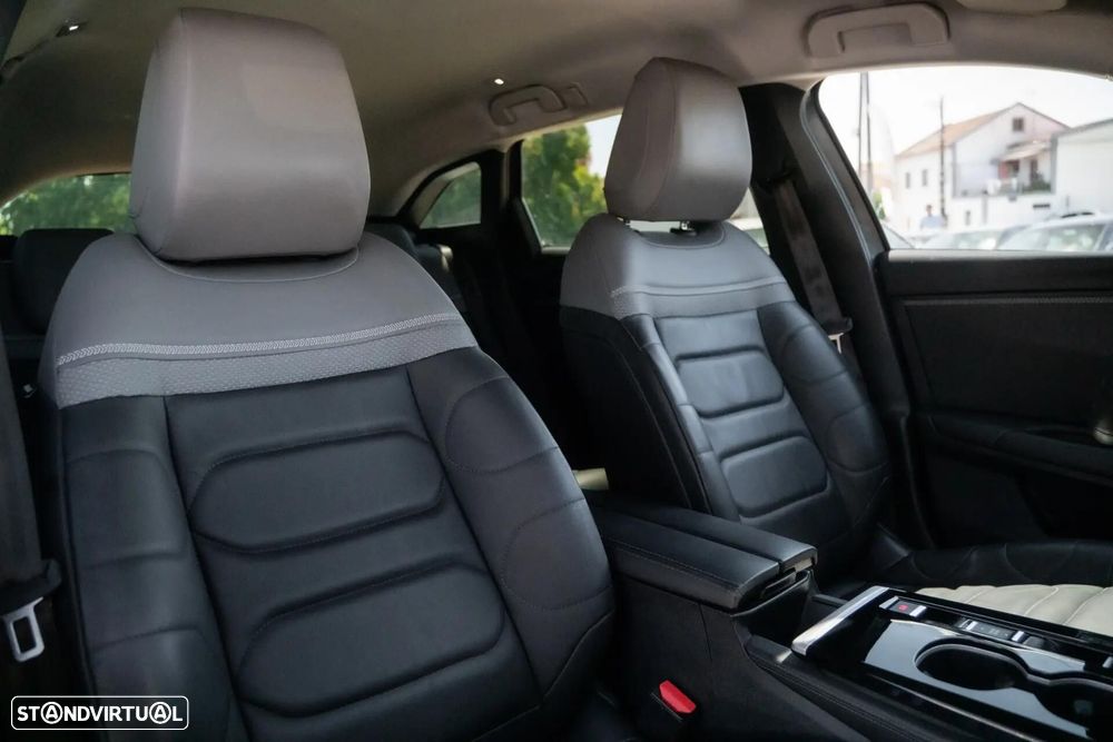 Citroën C5 X 1.6 Hybrid Plus e-EAT8 - 26