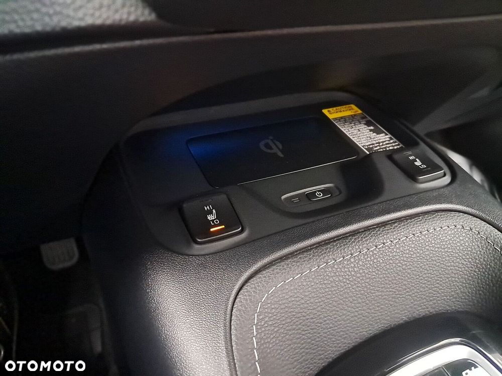 Toyota Corolla 2.0 Hybrid Trek - 25