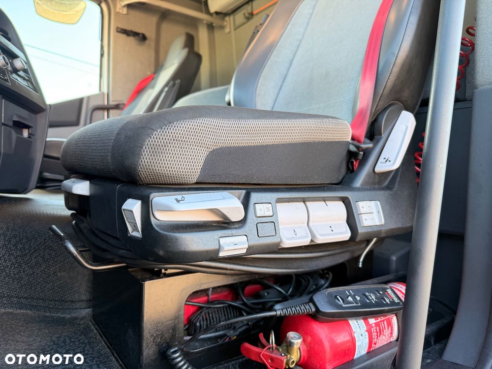 Renault T 480 EUROLOHR 200 - 21
