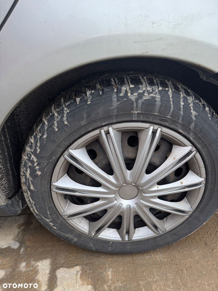 Toyota Avensis 2.0 D-4D High - 10