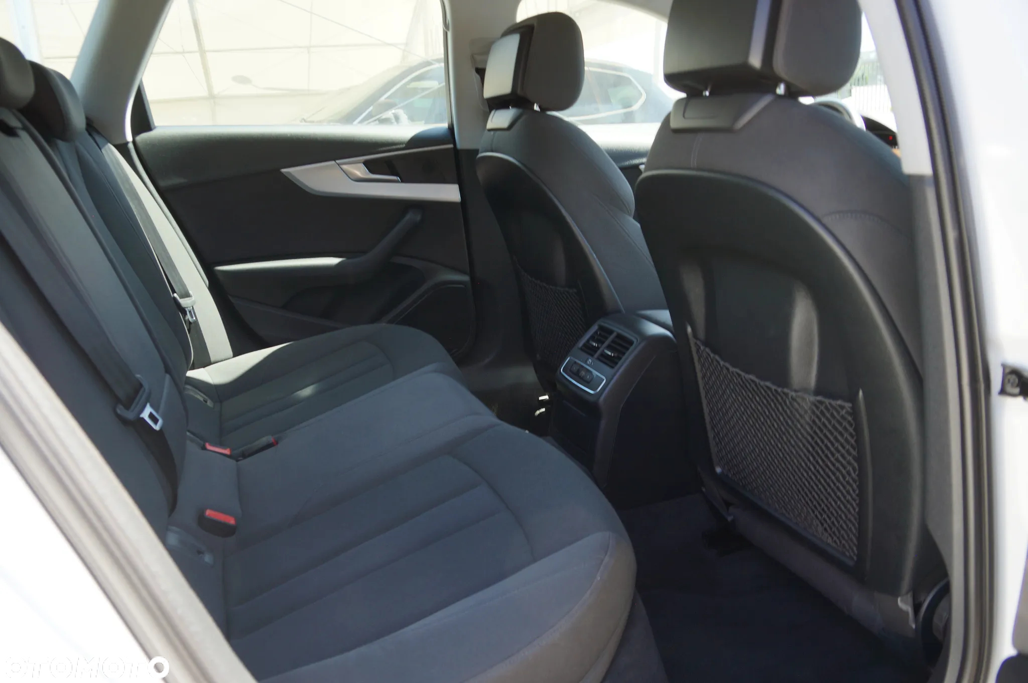 Audi A4 Avant - 32