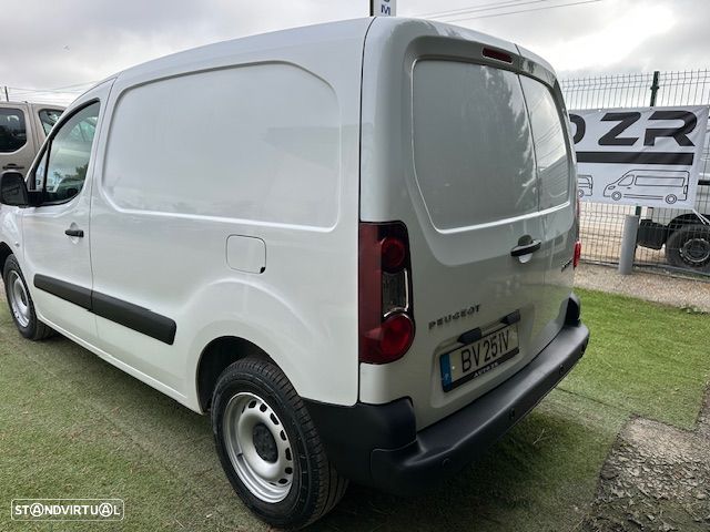 Peugeot PARTNER 3 LUGARES C/GPS 100 CV - 4