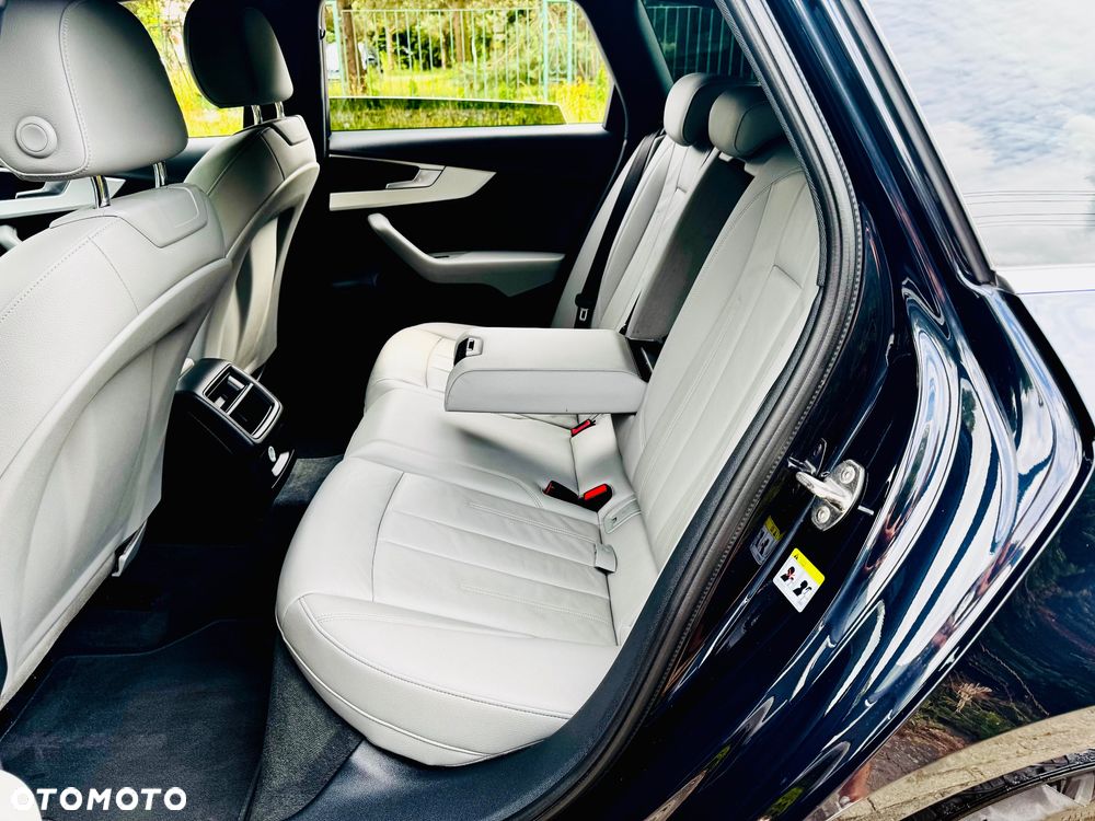 Audi A4 Avant 2.0 TDI ultra S tronic - 32