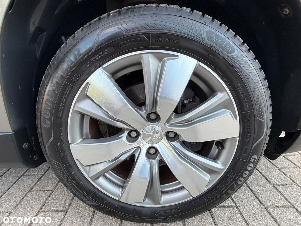 Peugeot 2008 120 VTI Active - 36