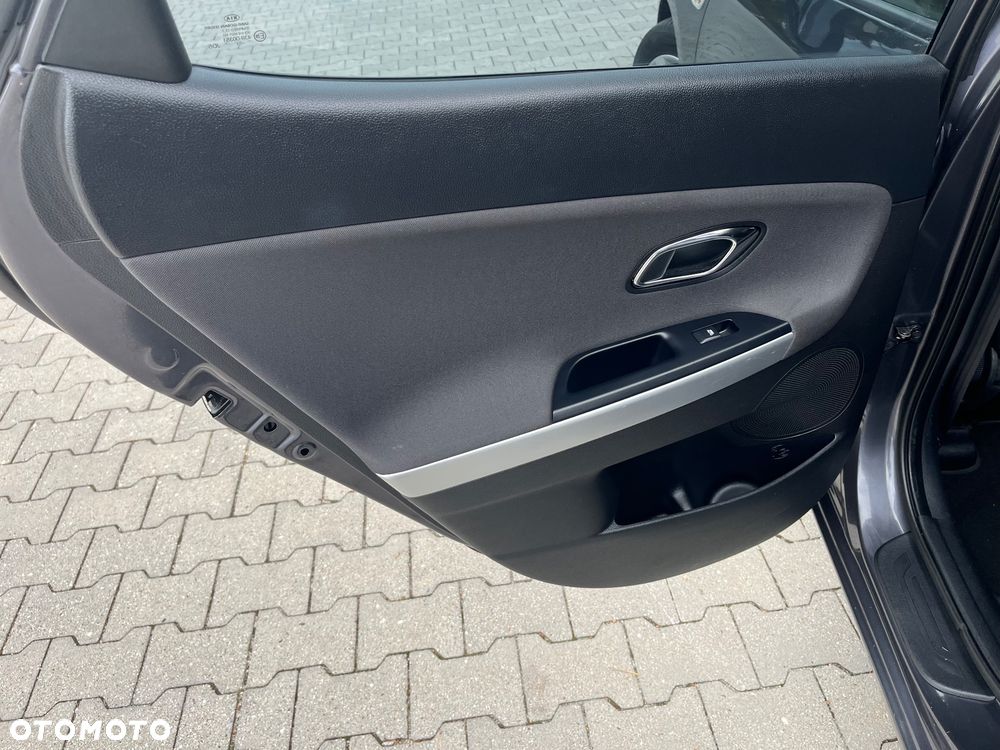 Kia Ceed 1.6 GDI Vision - 17