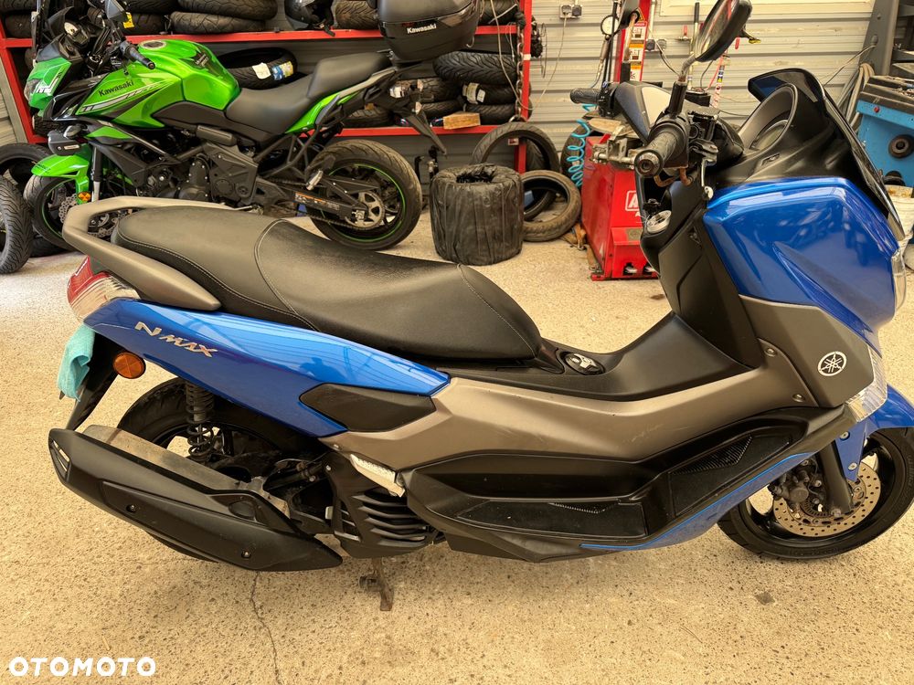 Yamaha NMAX - 10