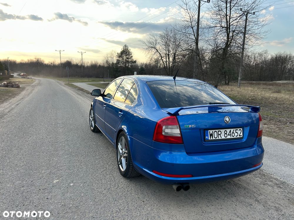 Skoda Octavia 2.0 TSI RS - 11