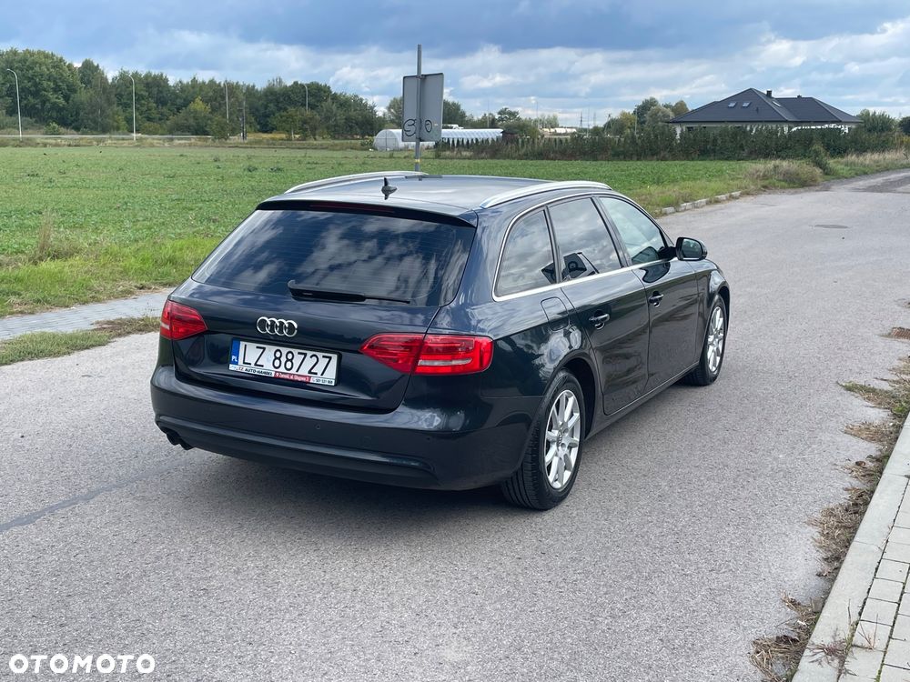 Audi A4 Avant 2.0 TDI ultra - 32