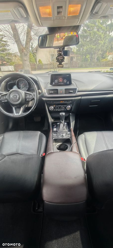 Mazda 3 - 9