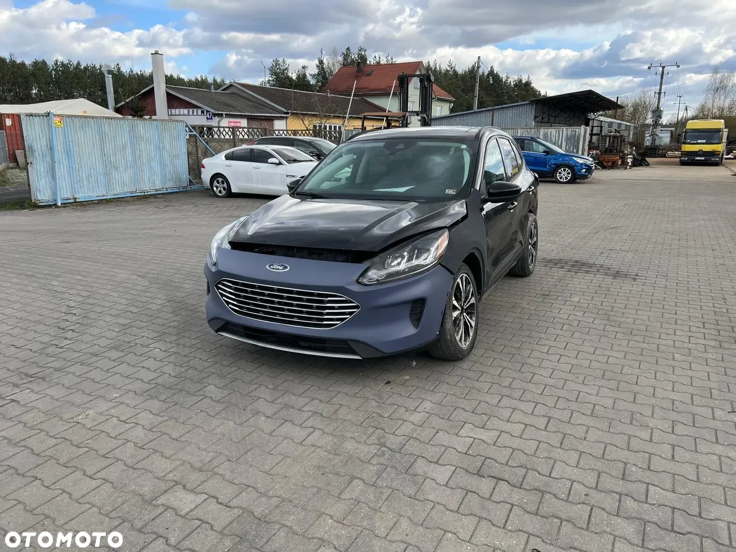 Ford Kuga - 2