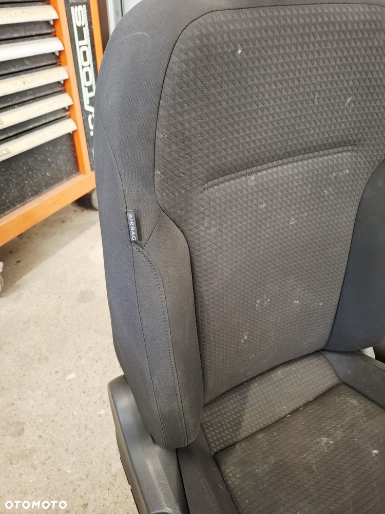 Fotele Kanapy Siedzenia Komplet VW Jetta 5C 2015r - 16