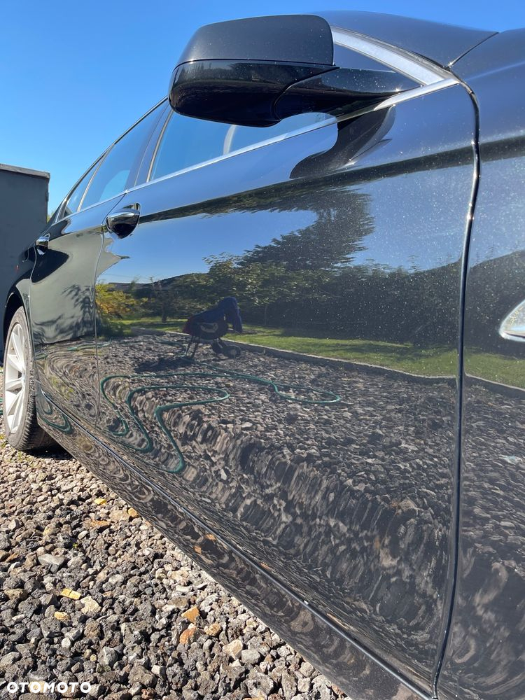 BMW Seria 5 525d xDrive - 17