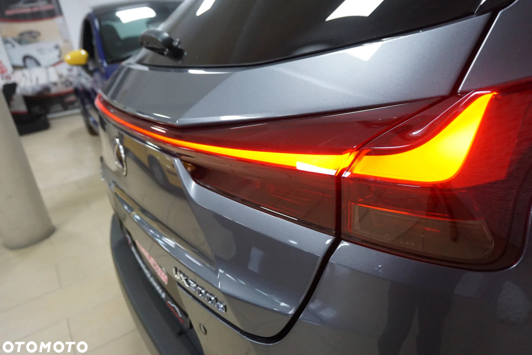 Lexus UX 300e 54.3 kWh Prestige 2WD - 17