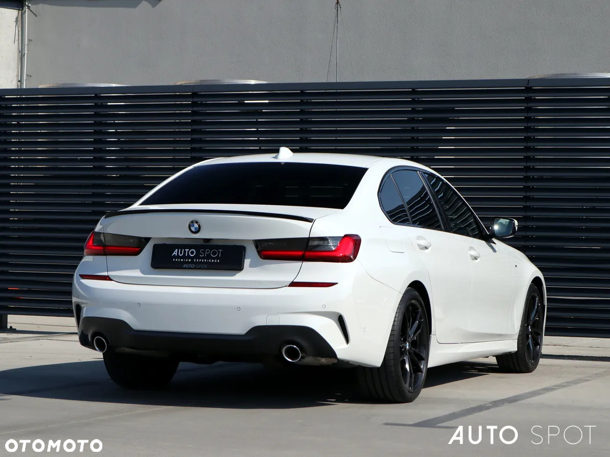 BMW Seria 3 320d xDrive M Sport - 6