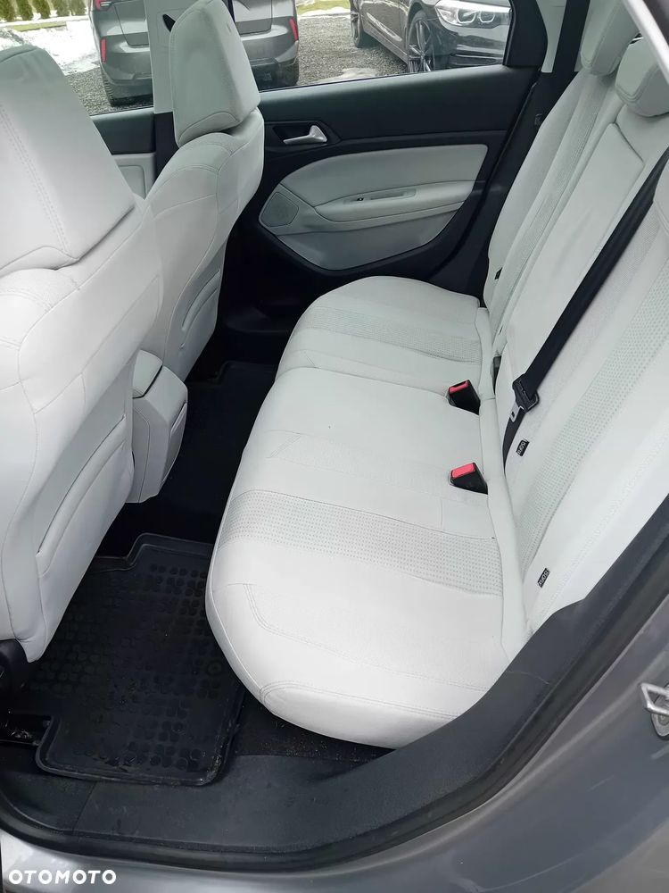 Peugeot 308 BlueHDi FAP 120 EAT6 Stop & Start Allure - 10