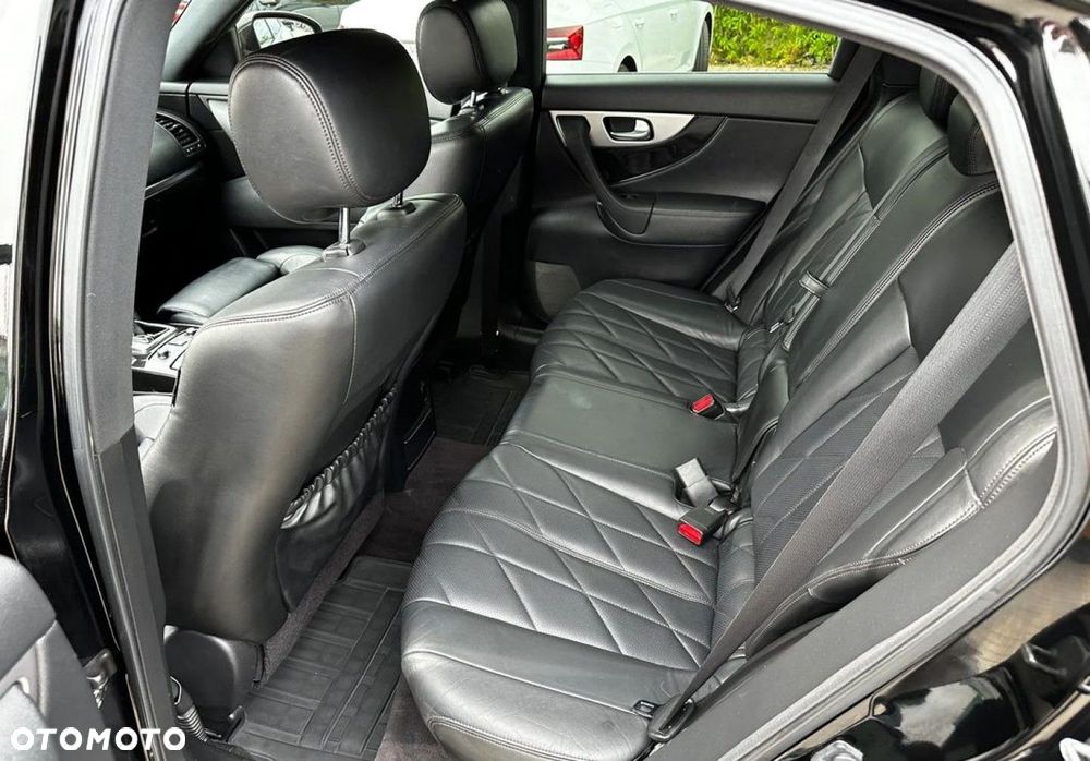 Infiniti FX - 22