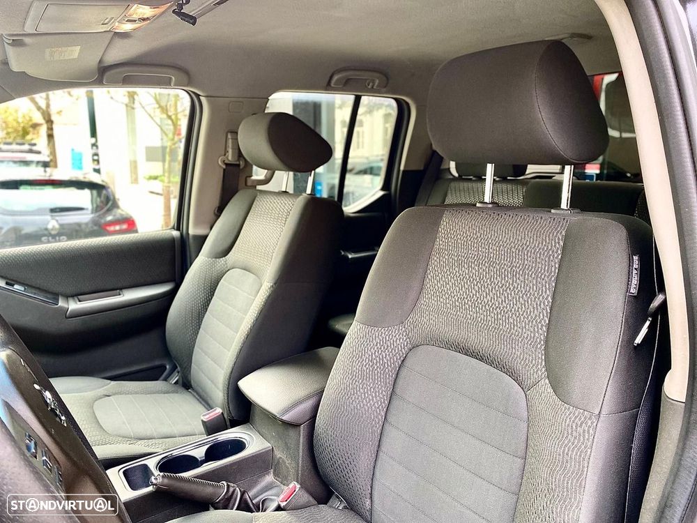 Nissan Navara 2.5 dCi CD XE 4WD - 18