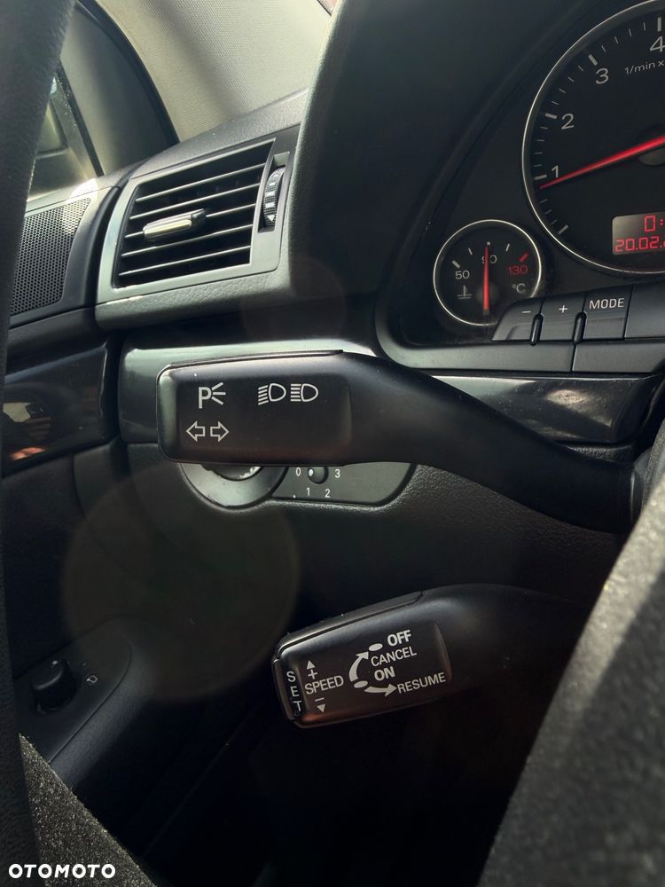 Audi A4 Limousine - 6