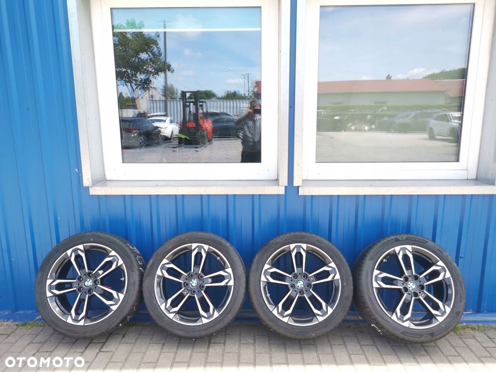 BMW IX1 X1 U11 X2 U10 FELGI ALUFELGI 8J ET46 6898051 OPONY 245/45R19 LATO - 1