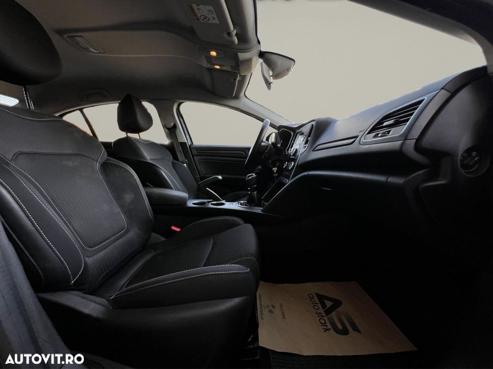 Renault Megane TCe Life - 22