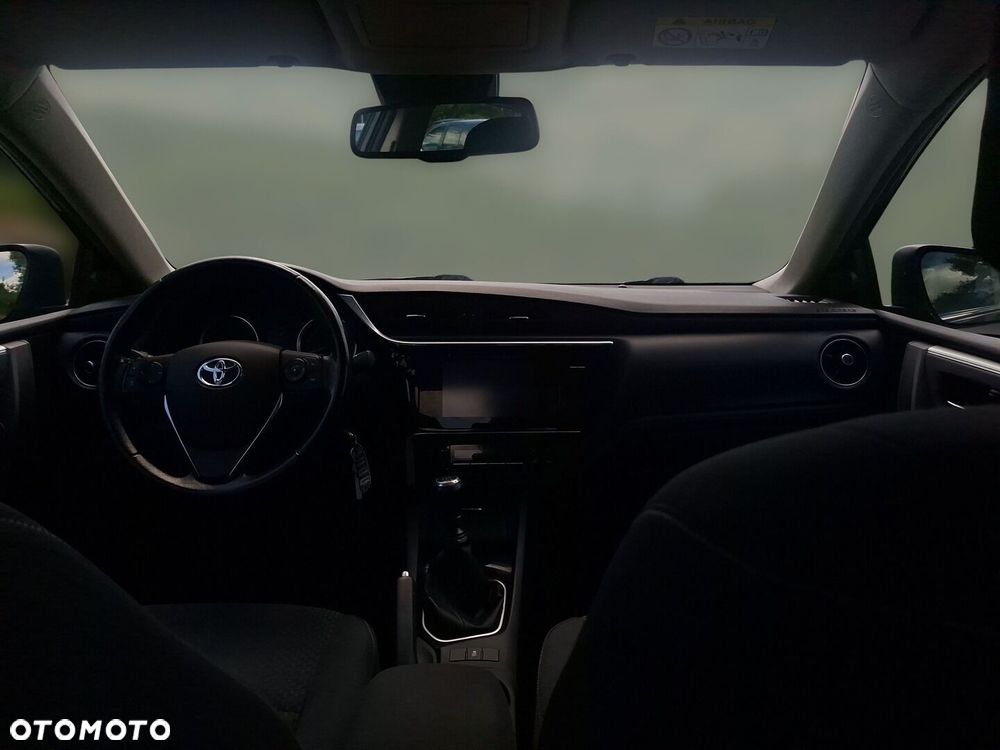 Toyota Corolla - 14