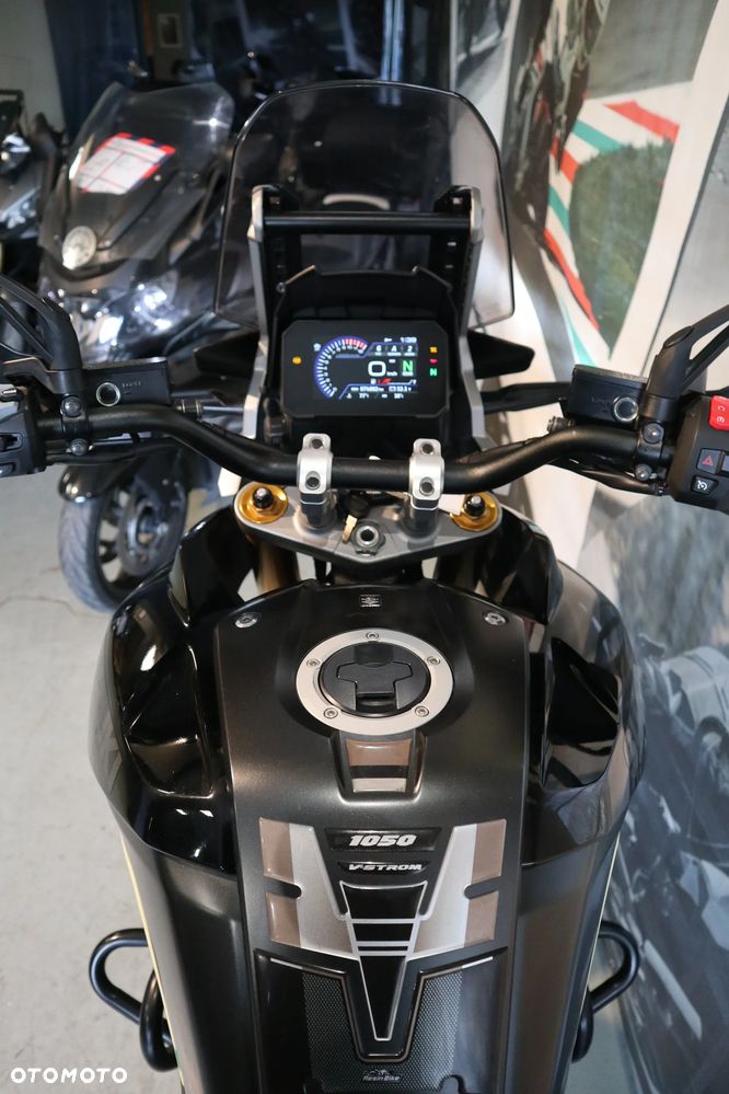 Suzuki V-STROM - 13