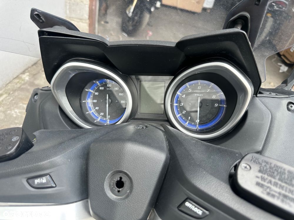 Yamaha Tmax - 13