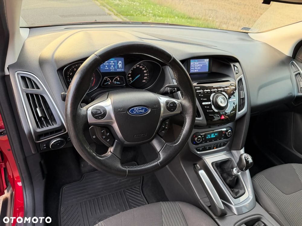 Ford Focus 1.6 EcoBoost Titanium - 29