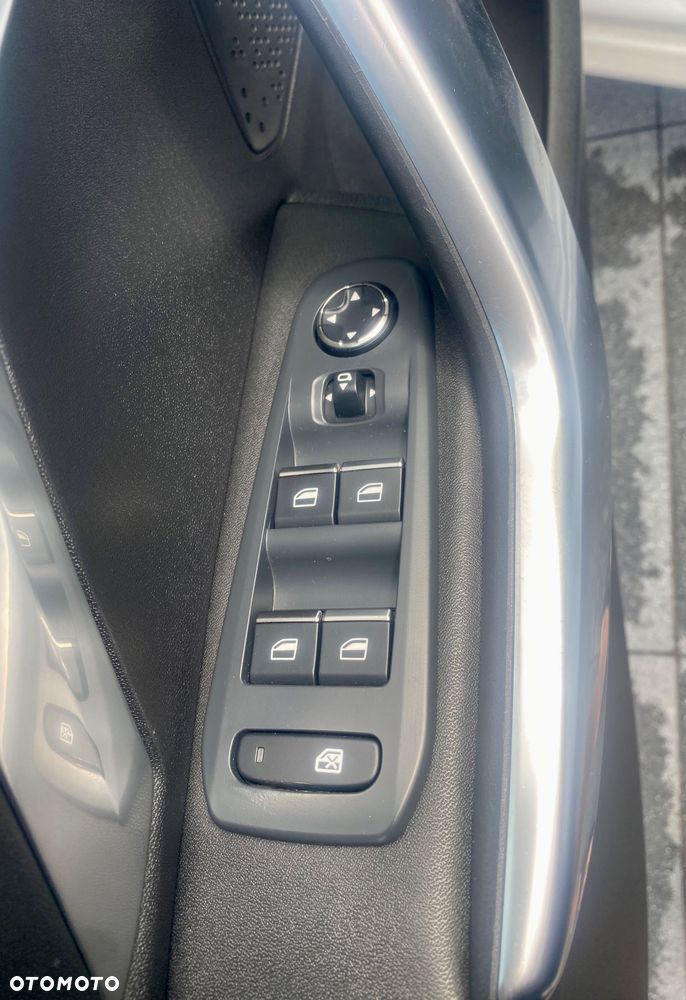 Peugeot 208 PureTech 110 Stop & Start EAT6 Allure - 22