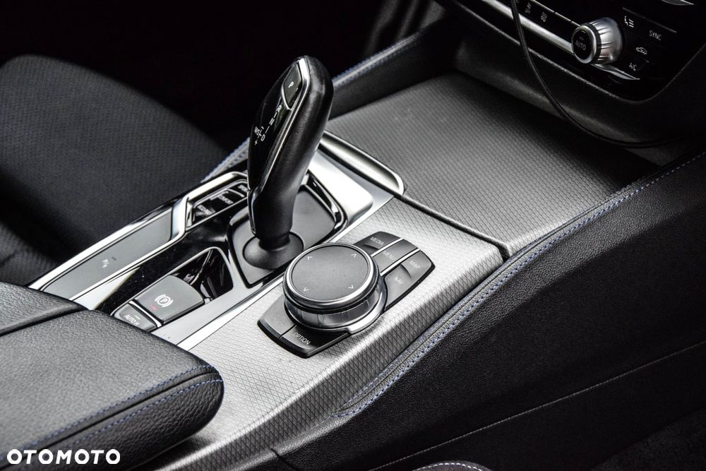 BMW Seria 5 520d xDrive M Sport sport - 16