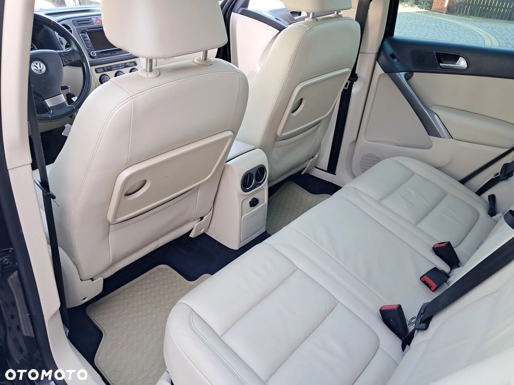 Volkswagen Tiguan - 26