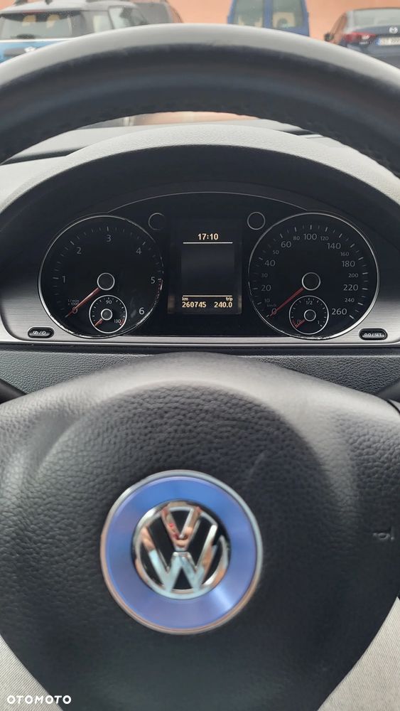 Volkswagen Passat 2.0 TDI Highline R-Style DSG - 25
