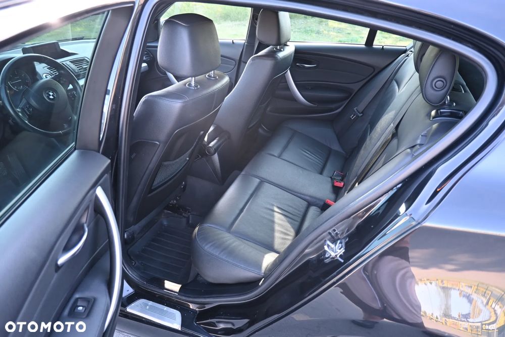 BMW Seria 1 123d - 4