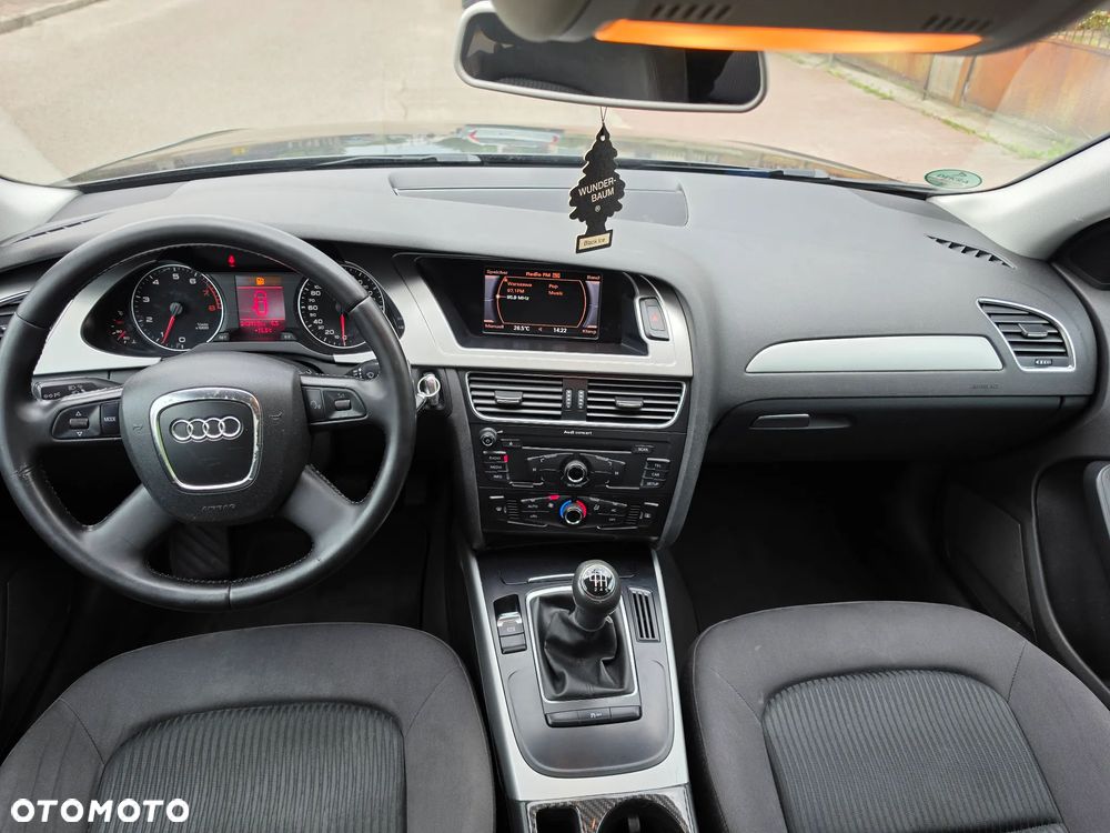 Audi A4 Limousine 1.8 TFSI Ambiente - 31