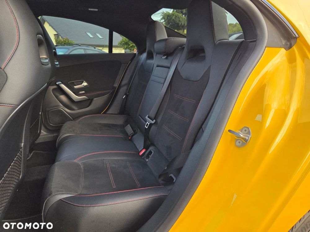 Mercedes-Benz CLA 250 4-Matic AMG Line 7G-DCT - 15