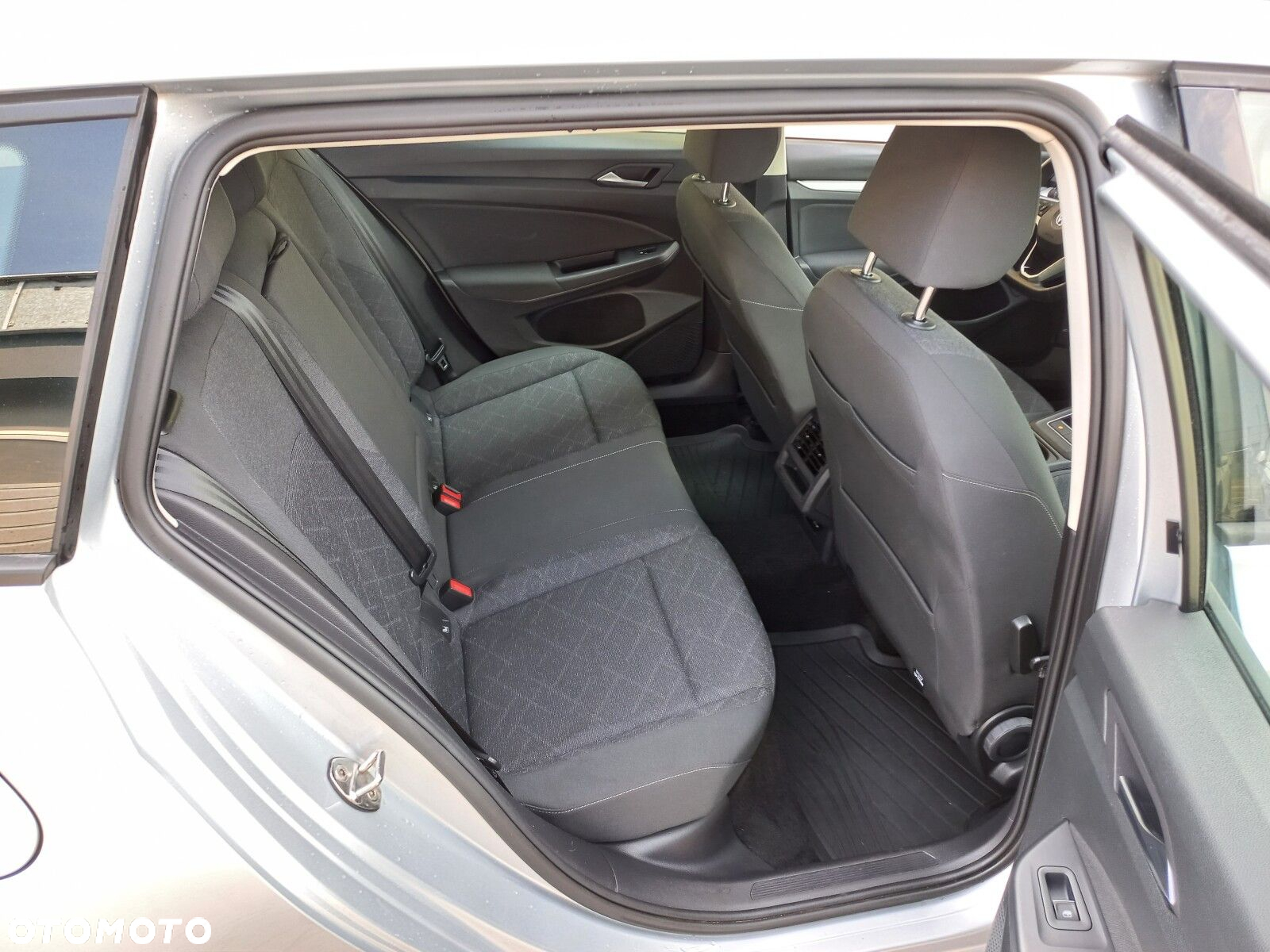 Volkswagen Golf VIII 2.0 TDI Life - 24