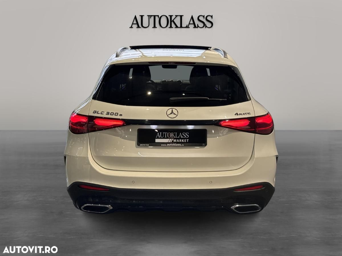 Mercedes-Benz GLC 300 e 4MATIC - 4