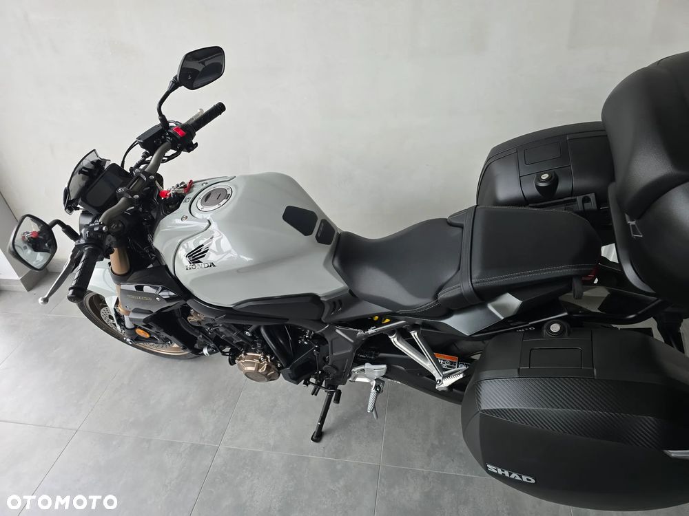Honda CB - 28
