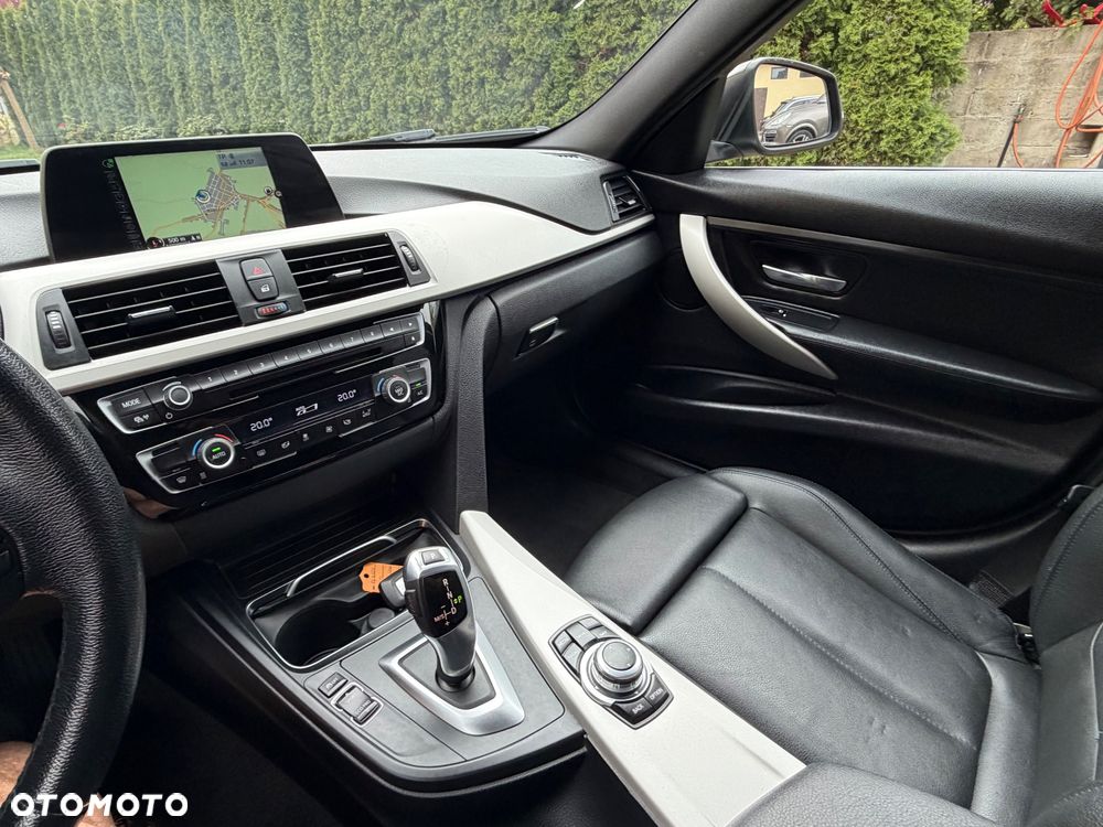 BMW Seria 3 320d Efficient Dynamic Edition Blue Performan Luxury Line - 35