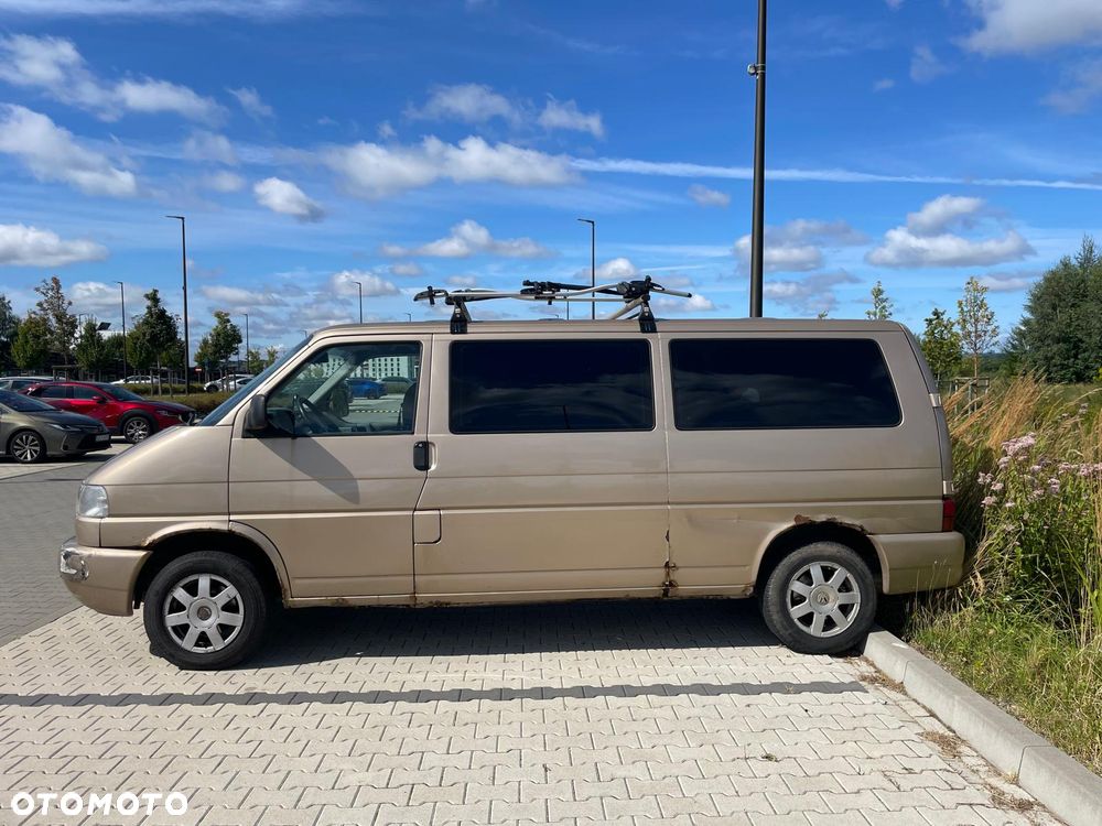 Volkswagen Caravelle - 7