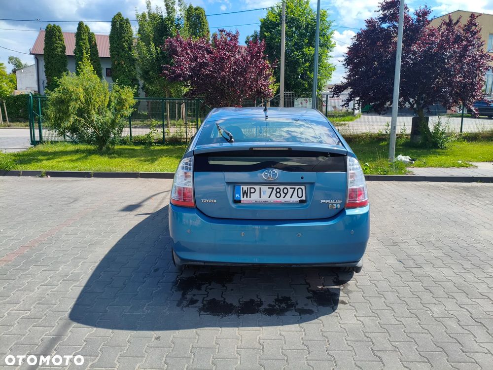 Toyota Prius 1.5 VVT-i Sol - 4