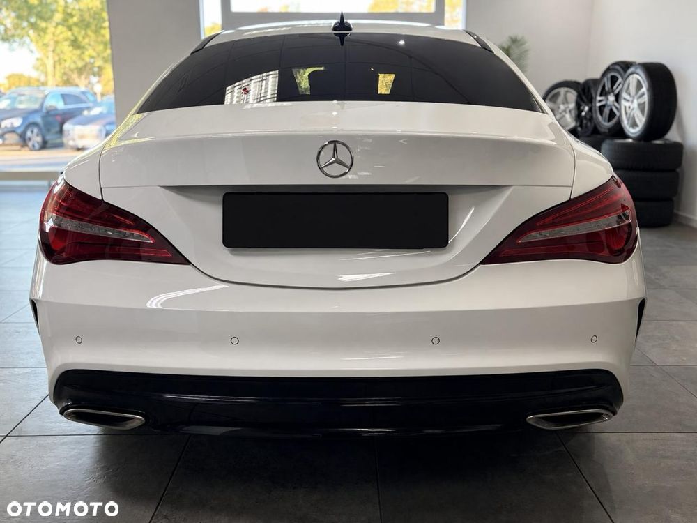 Mercedes-Benz CLA 220 4-Matic AMG Line - 9