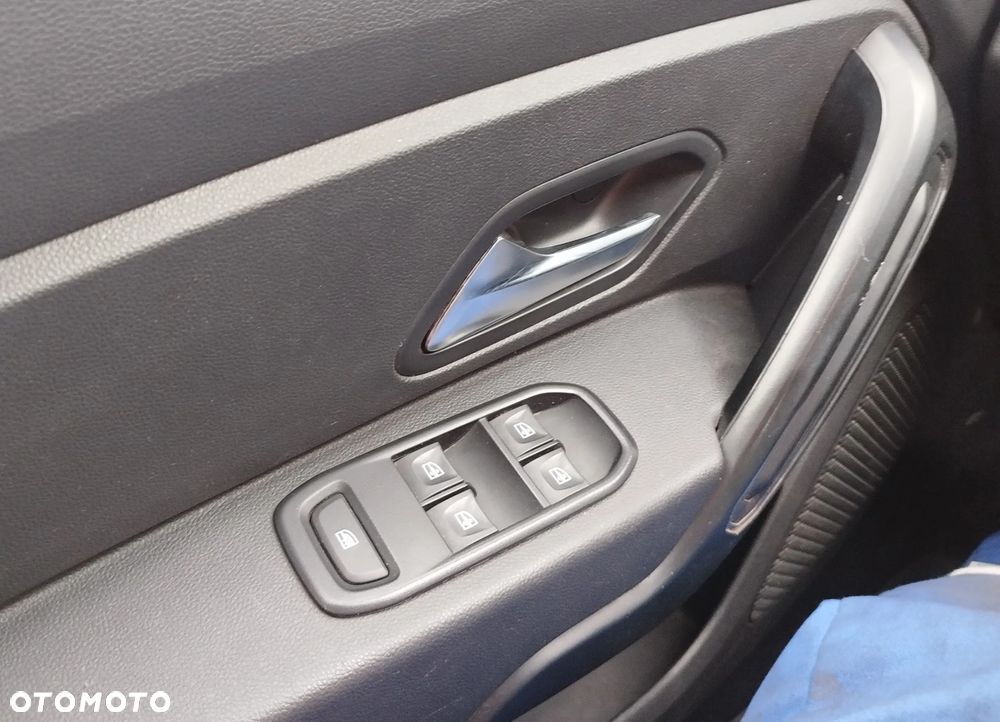 Dacia Duster 1.6 SCe Access S&S - 19