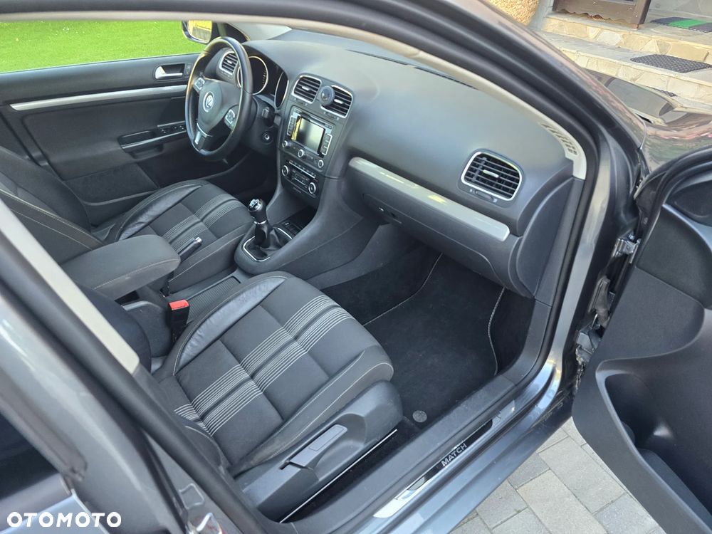 Volkswagen Golf - 23