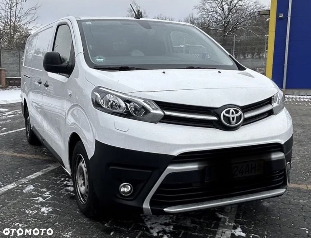 Toyota proace - 1