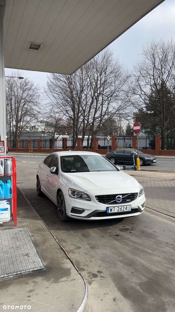 Volvo S60 T4 Momentum - 14