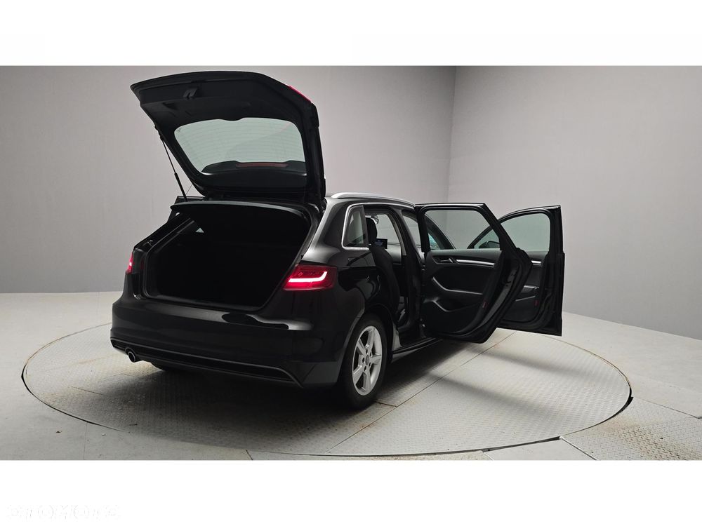 Audi A3 Sportback - 12